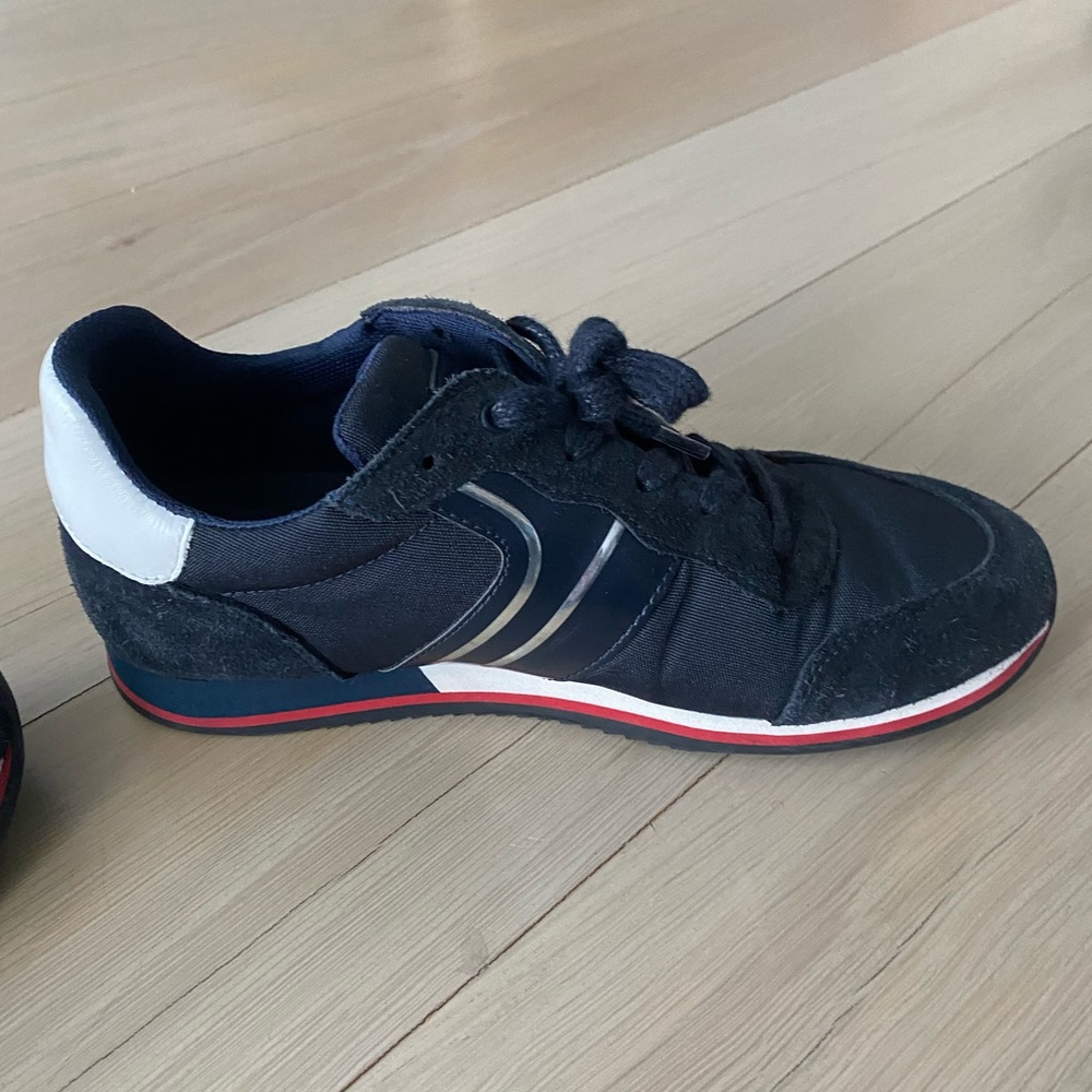 Hugo Boss sneakers - Picture 3 of 4